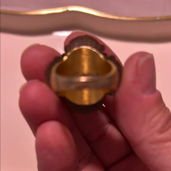 Vintage Inspired Antique Gold Gem Stone Statement Ring - Picture 2 of 4
